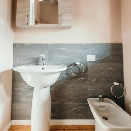Casa Genziana - Lakeside Leisure & Business Apartment Vezzo